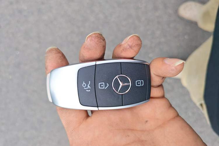 Used Mercedes-Benz GLE 2020 GLE 350 4MATIC Luxury Model Vehicle Key