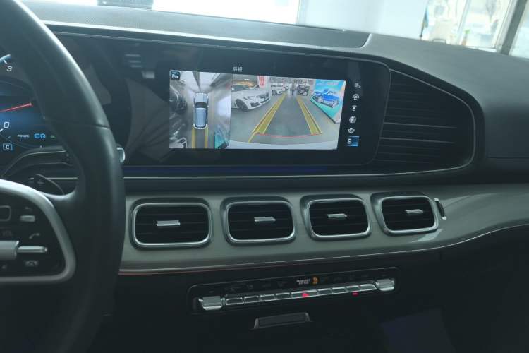 Used Mercedes-Benz GLE 2020 Restyled GLE 450 4MATIC Dynamic Edition Audio And AC Panel