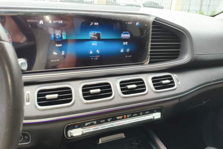 Used Mercedes-Benz GLE 2020 GLE 450 4MATIC Stylish Model Audio And AC Panel
