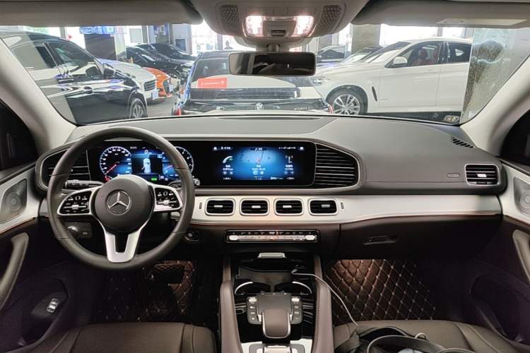 Used Mercedes-Benz GLE 2020 Restyled GLE 450 4MATIC Dynamic Edition Center Console