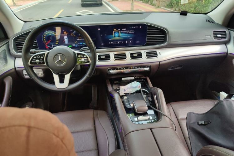Used Mercedes-Benz GLE 2020 Restyled GLE 450 4MATIC Dynamic Edition Center Console