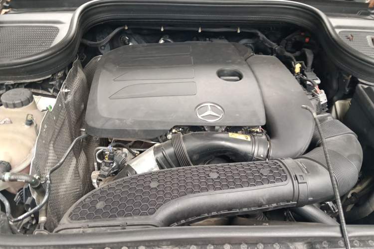 Used Mercedes-Benz GLE 2020 Restyled GLE 350 4MATIC Fashion Edition Engine Bay