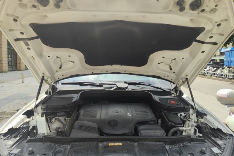Used Mercedes-Benz GLE 2020 Facelifted GLE 450 4MATIC Stylish Edition Engine Bay