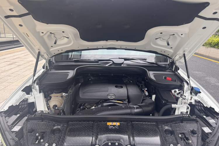 Used Mercedes-Benz GLE 2020 GLE 350 4MATIC Fashion Model Engine Bay