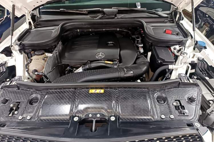 Used Mercedes-Benz GLE 2020 Restyled GLE 350 4MATIC Fashion Edition Engine Bay