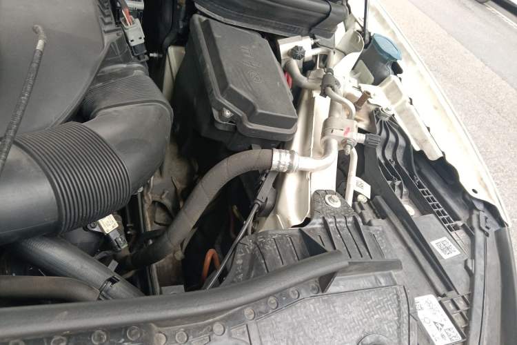 Used Mercedes-Benz GLE 2020 Restyled GLE 350 4MATIC Fashion Edition Engine Bay Left