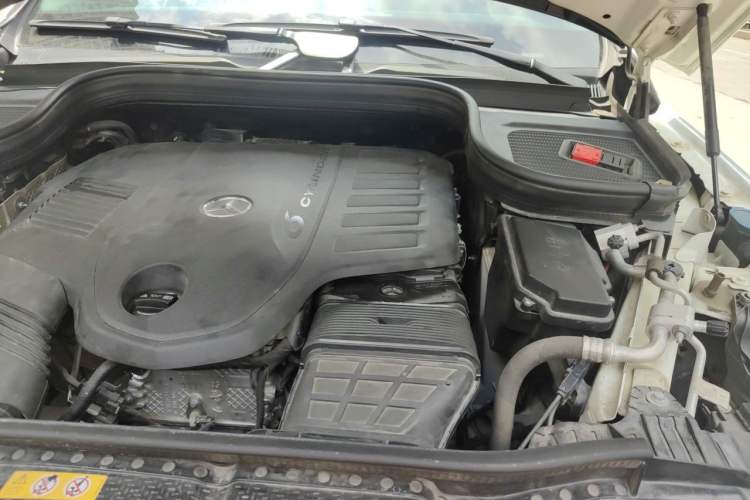 Used Mercedes-Benz GLE 2020 Facelifted GLE 450 4MATIC Stylish Edition Engine Bay Left