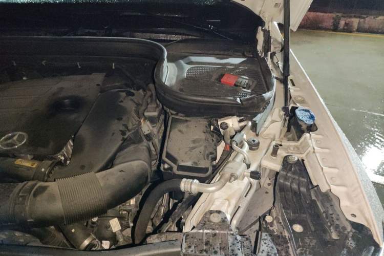Used Mercedes-Benz GLE 2020 GLE 350 4MATIC Fashion Model Engine Bay Left