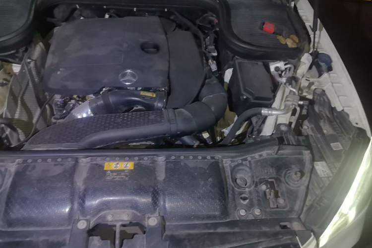 Used Mercedes-Benz GLE 2020 GLE 350 4MATIC Fashion Model Engine Bay Left