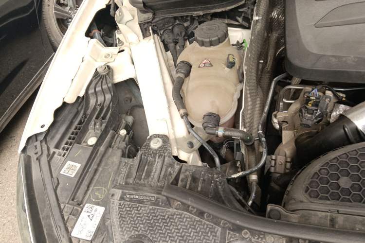 Used Mercedes-Benz GLE 2020 Restyled GLE 350 4MATIC Fashion Edition Engine Bay Right