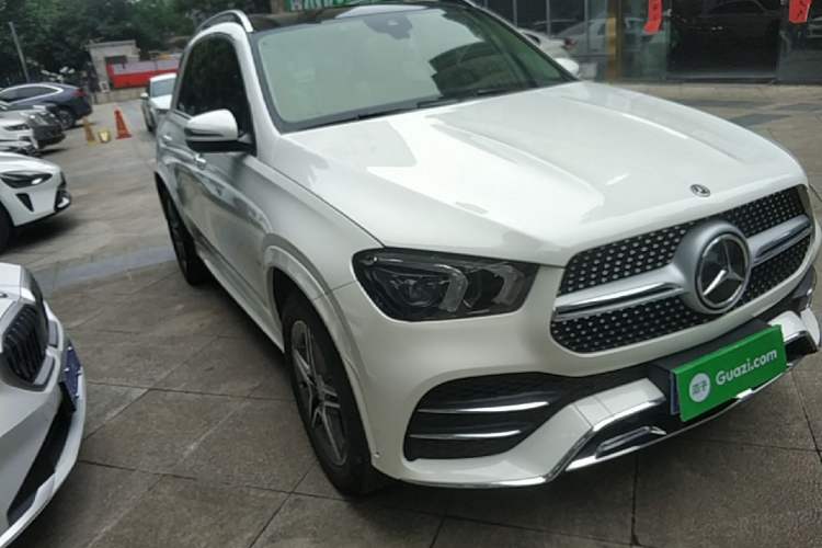 Used Mercedes-Benz GLE 2020 GLE 350 4MATIC Fashion Model Front Right 45 Deg