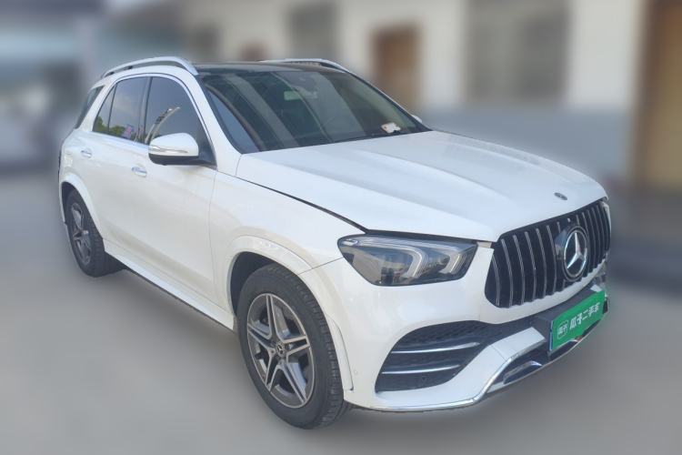 Used Mercedes-Benz GLE 2020 GLE 450 4MATIC Stylish Model Front Right 45 Deg