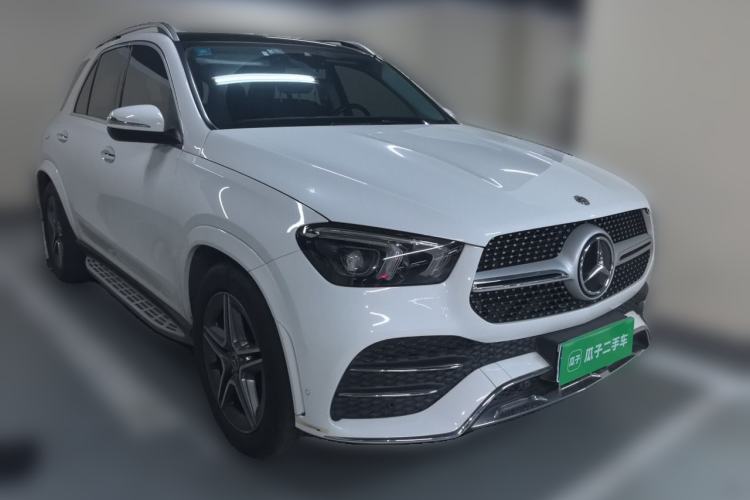 Used Mercedes-Benz GLE 2020 Restyled GLE 350 4MATIC Fashion Edition Front Right 45 Deg
