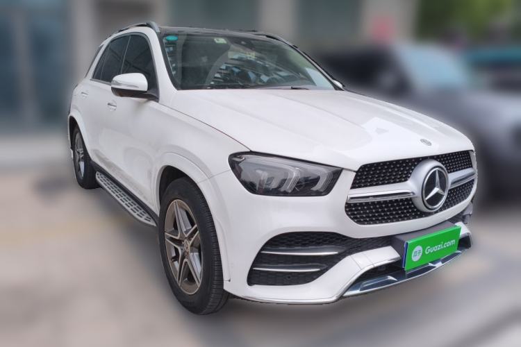 Used Mercedes-Benz GLE 2020 GLE 450 4MATIC Stylish Model Front Right 45 Deg