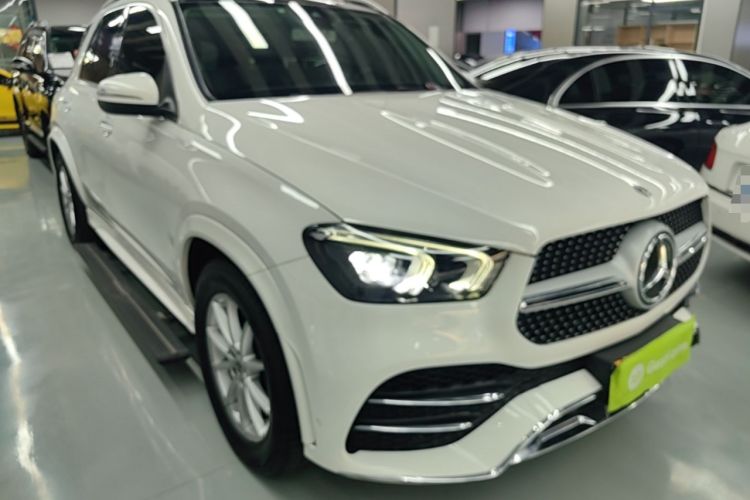 Used Mercedes-Benz GLE 2020 GLE 350 4MATIC Fashion Model Front Right 45 Deg