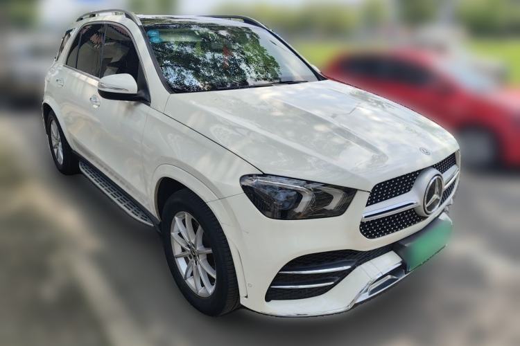 Used Mercedes-Benz GLE 2020 Restyled GLE 350 4MATIC Fashion Edition Front Right 45 Deg