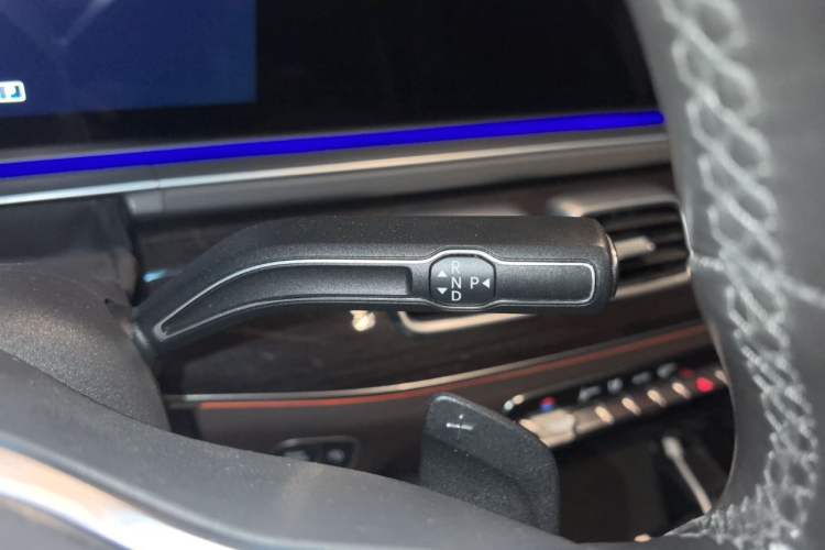 Used Mercedes-Benz GLE 2020 Restyled GLE 350 4MATIC Fashion Edition Gear Lever