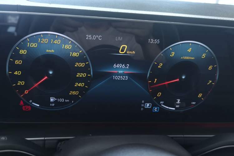 Used Mercedes-Benz GLE 2020 GLE 350 4MATIC Fashion Model Instrument Cluster