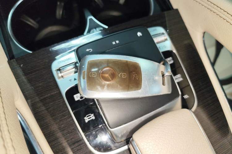 Used Mercedes-Benz GLE 2020 GLE 350 4MATIC Fashion Model Interior 1