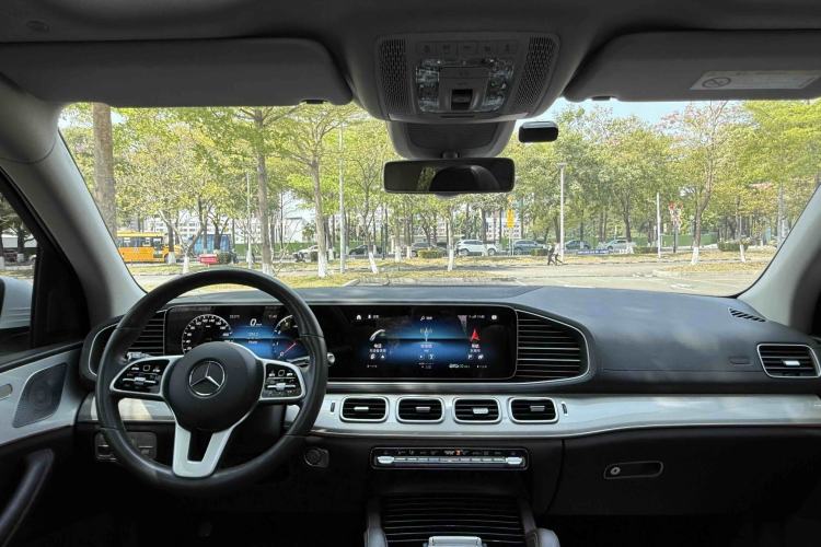 Used Mercedes-Benz GLE 2020 Restyled GLE 450 4MATIC Dynamic Edition Interior 2