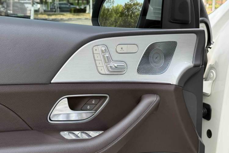 Used Mercedes-Benz GLE 2020 Restyled GLE 450 4MATIC Dynamic Edition Interior 6