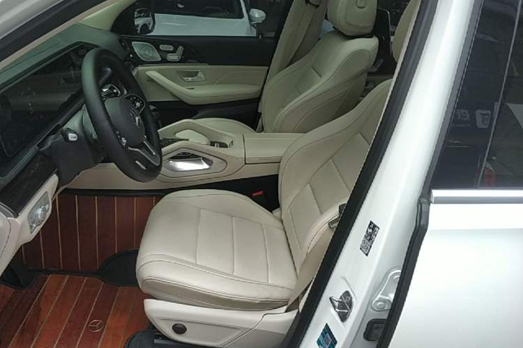 Used Mercedes-Benz GLE 2020 GLE 350 4MATIC Fashion Model Left Front Seat