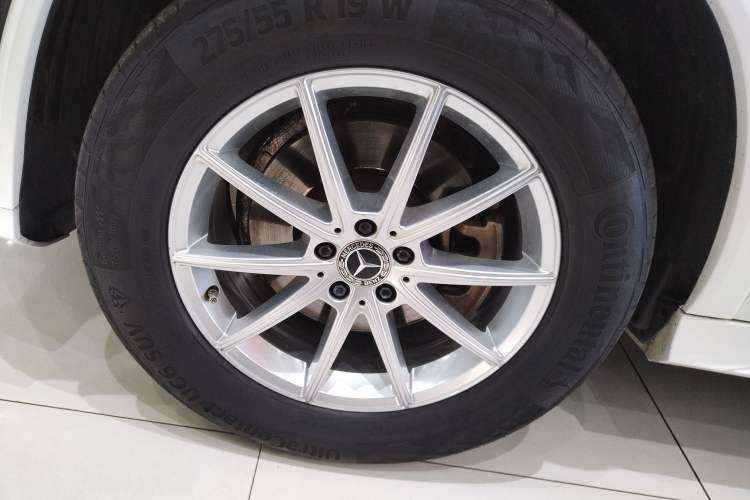 Used Mercedes-Benz GLE 2020 Restyled GLE 350 4MATIC Fashion Edition Left Front Wheel Hub