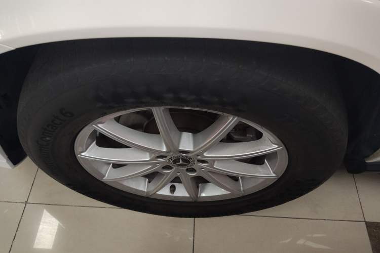 Used Mercedes-Benz GLE 2020 GLE 350 4MATIC Fashion Model Left Front Wheel Hub