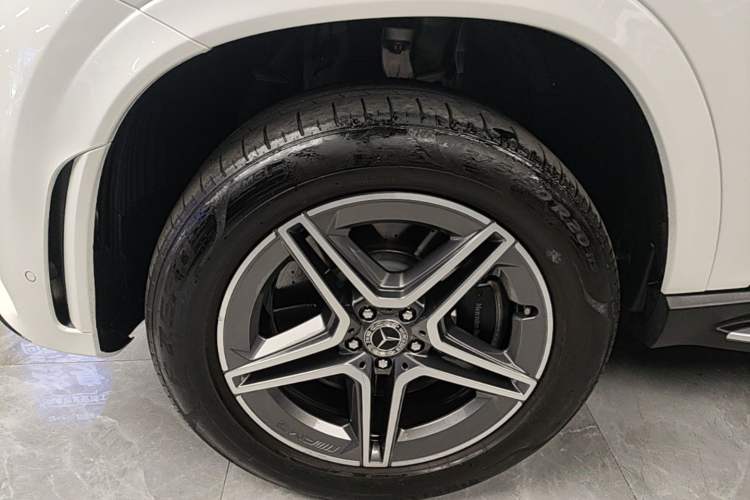 Used Mercedes-Benz GLE 2020 Restyled GLE 450 4MATIC Dynamic Edition Left Front Wheel Hub