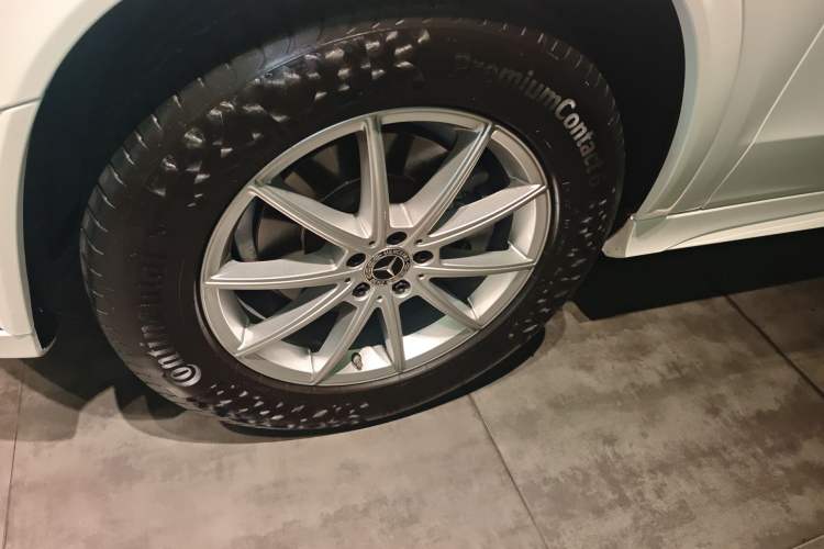 Used Mercedes-Benz GLE 2020 Restyled GLE 350 4MATIC Fashion Edition Left Front Wheel Hub
