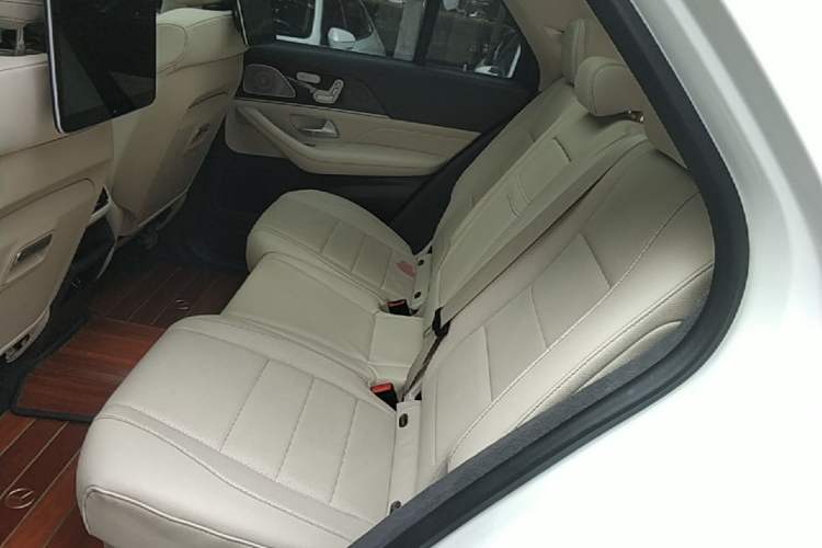 Used Mercedes-Benz GLE 2020 GLE 350 4MATIC Fashion Model Left Rear Seat