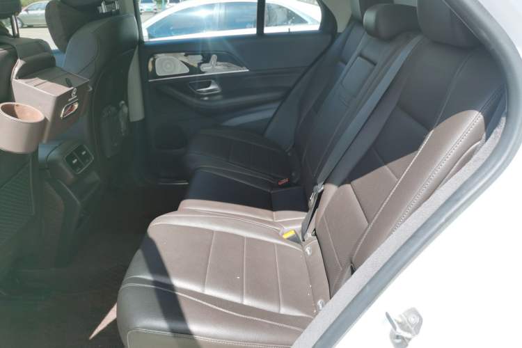 Used Mercedes-Benz GLE 2020 GLE 350 4MATIC Fashion Model Left Rear Seat