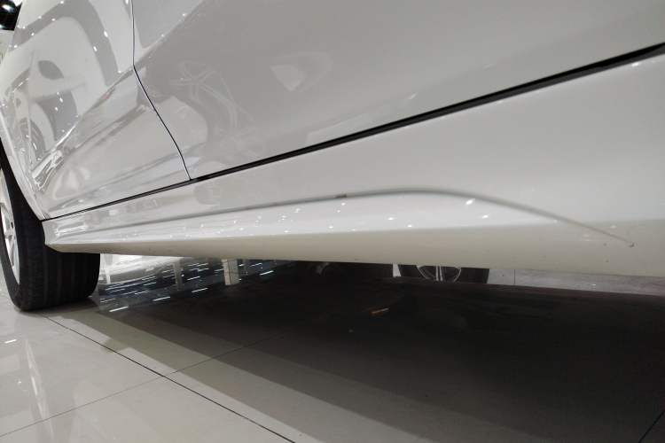 Used Mercedes-Benz GLE 2020 Restyled GLE 350 4MATIC Fashion Edition Left Side Sill
