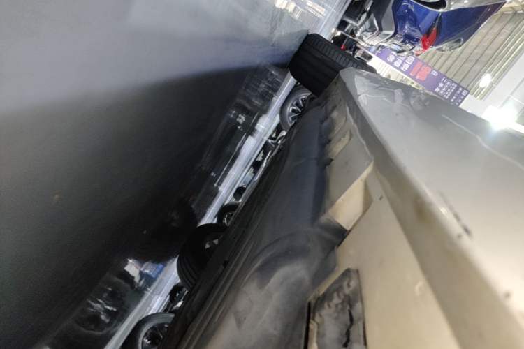 Used Mercedes-Benz GLE 2020 GLE 350 4MATIC Fashion Model Left Side Sill