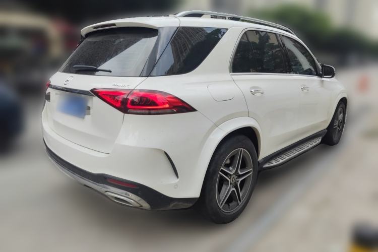 Used Mercedes-Benz GLE 2020 Facelifted GLE 450 4MATIC Stylish Edition Rear Right 45 Deg