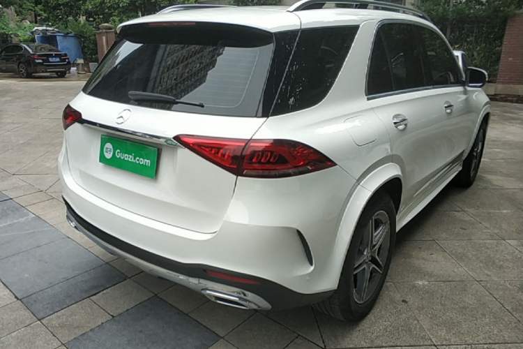 Used Mercedes-Benz GLE 2020 GLE 350 4MATIC Fashion Model Rear Right 45 Deg