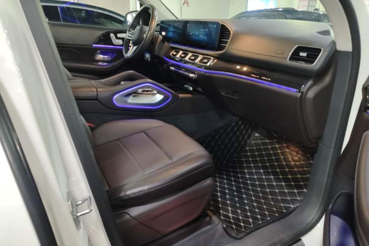 Used Mercedes-Benz GLE 2020 GLE 350 4MATIC Fashion Model Right Front Seat