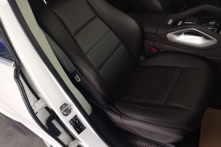 Used Mercedes-Benz GLE 2020 Restyled GLE 450 4MATIC Dynamic Edition Right Front Seat
