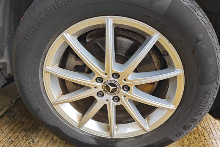 Used Mercedes-Benz GLE 2020 GLE 350 4MATIC Fashion Model Right Front Wheel Hub