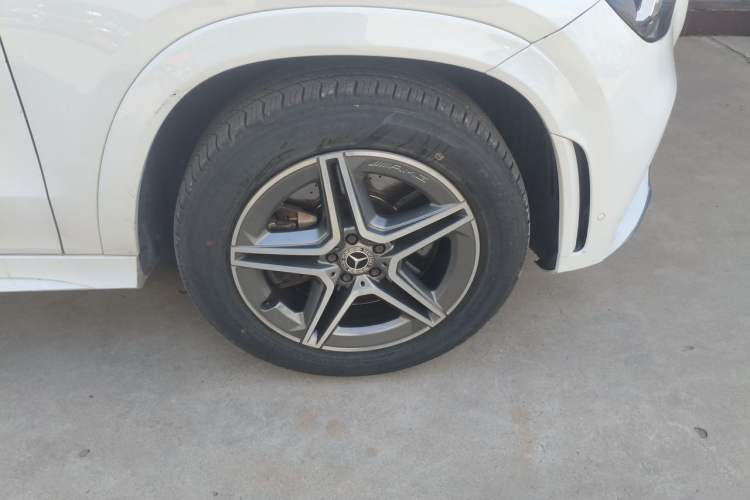 Used Mercedes-Benz GLE 2020 GLE 450 4MATIC Stylish Model Right Front Wheel Hub