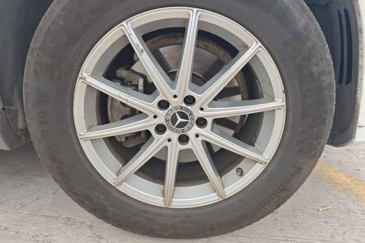 Used Mercedes-Benz GLE 2020 Restyled GLE 350 4MATIC Fashion Edition Right Front Wheel Hub