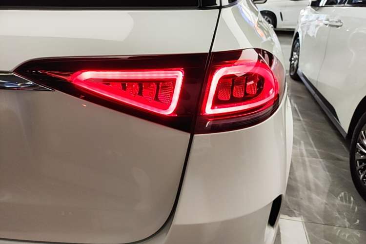 Used Mercedes-Benz GLE 2020 Restyled GLE 450 4MATIC Dynamic Edition Right Rear Taillight