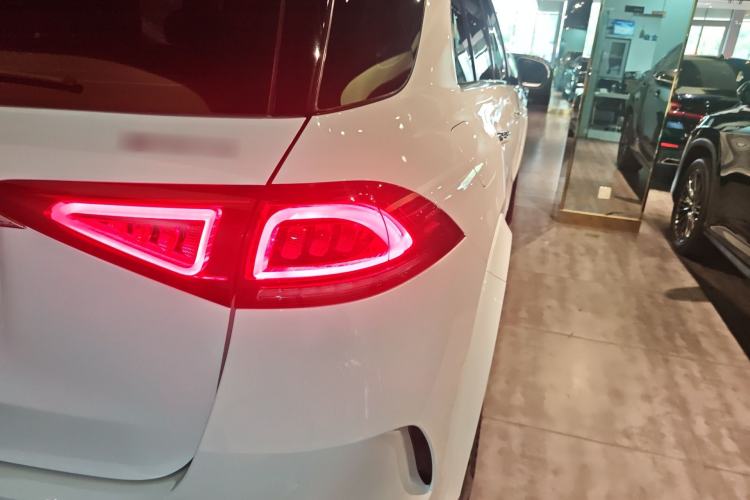 Used Mercedes-Benz GLE 2020 Restyled GLE 350 4MATIC Fashion Edition Right Rear Taillight