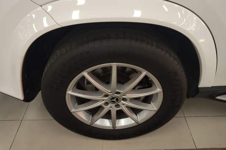 Used Mercedes-Benz GLE 2020 GLE 350 4MATIC Fashion Model Right Rear Wheel Hub