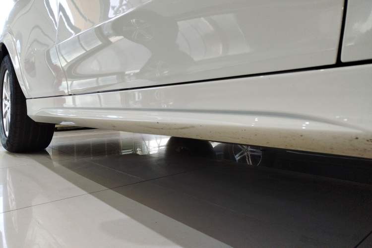 Used Mercedes-Benz GLE 2020 Restyled GLE 350 4MATIC Fashion Edition Right Side Sill