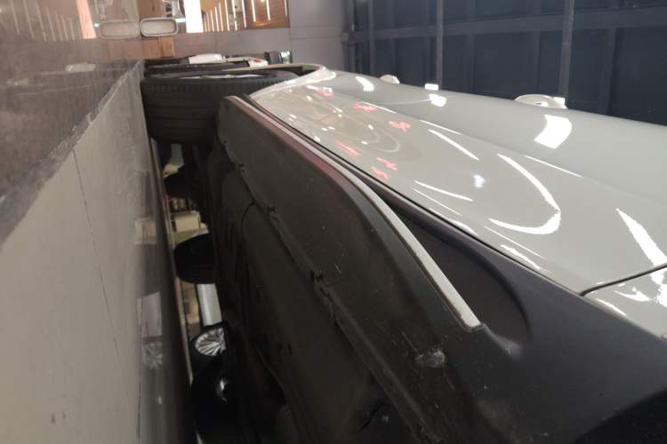 Used Mercedes-Benz GLE 2020 GLE 350 4MATIC Fashion Model Right Side Sill