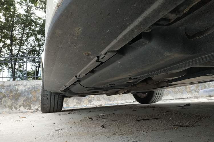 Used Mercedes-Benz GLE 2020 GLE 350 4MATIC Fashion Model Right Side Sill