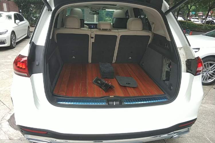 Used Mercedes-Benz GLE 2020 GLE 350 4MATIC Fashion Model Trunk