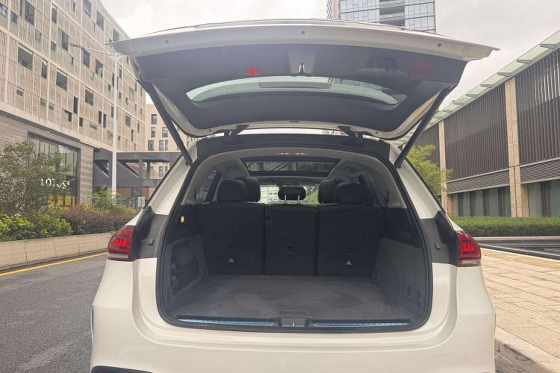 Used Mercedes-Benz GLE 2020 GLE 350 4MATIC Fashion Model Trunk