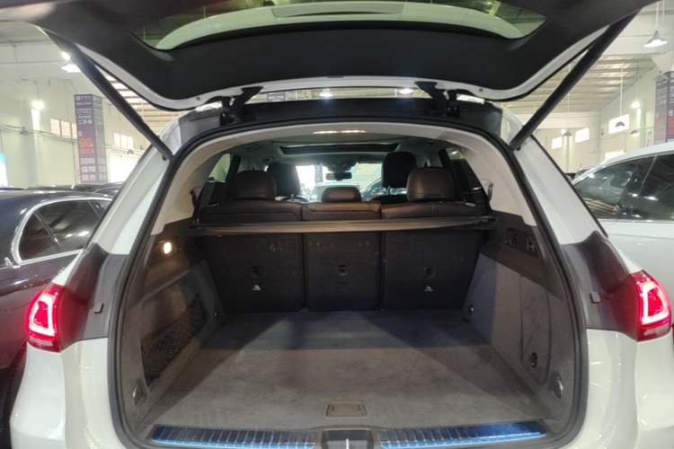 Used Mercedes-Benz GLE 2020 GLE 350 4MATIC Fashion Model Trunk